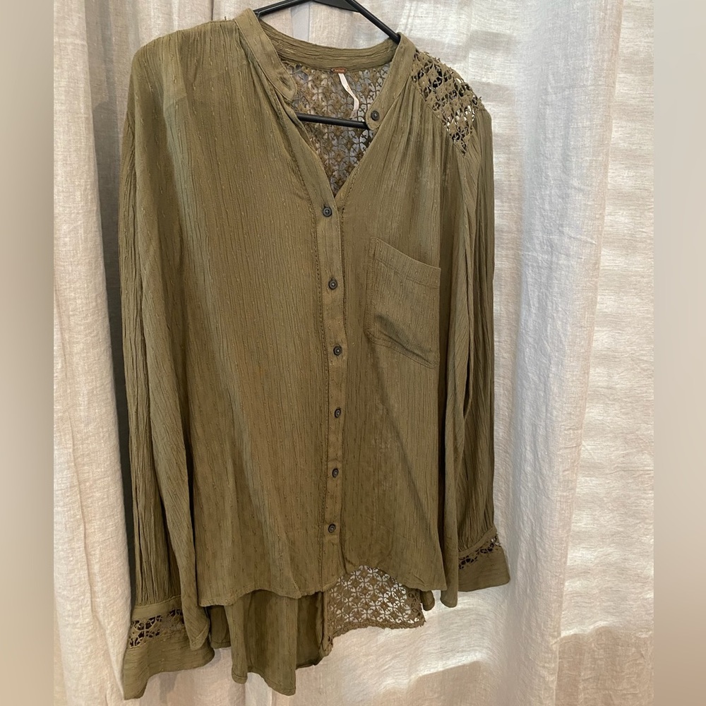 Free People Olive Green Long Sleeve Relaxed Fit Cotton Blouse w/Lace Back. Small